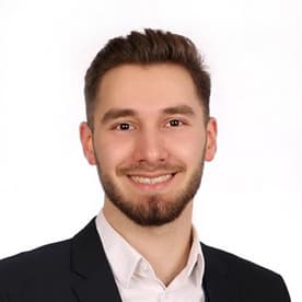 Nachhilfelehrer:in Enes