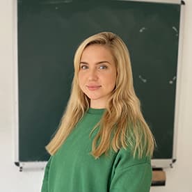Nachhilfelehrer:in Julia